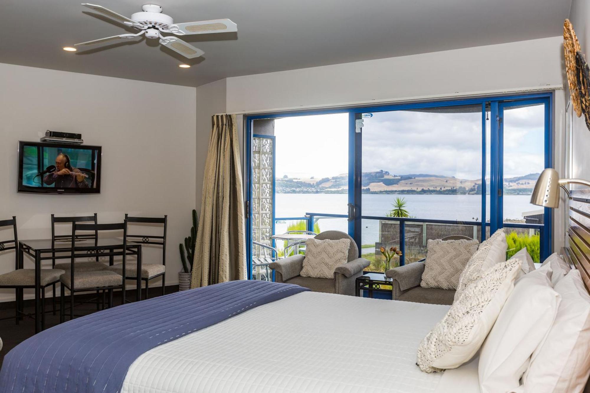 אגם טאופו Clearwater Motor Lodge מראה חיצוני תמונה